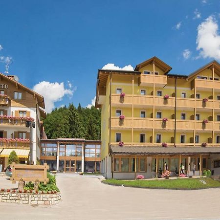 Caminetto Mountain Resort Lavarone Buitenkant foto