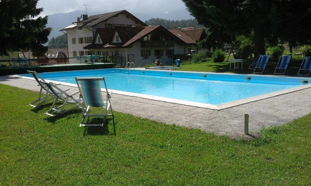 Caminetto Mountain Resort Lavarone Buitenkant foto