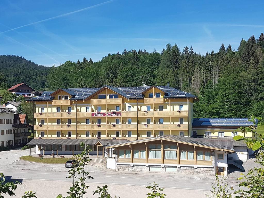 Caminetto Mountain Resort Lavarone Buitenkant foto