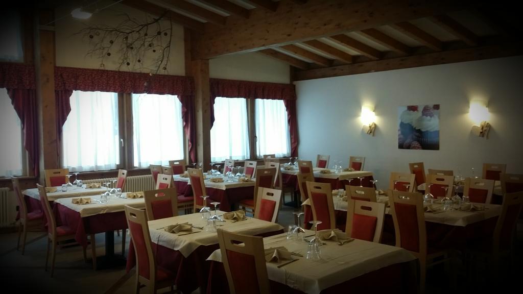 Caminetto Mountain Resort Lavarone Buitenkant foto