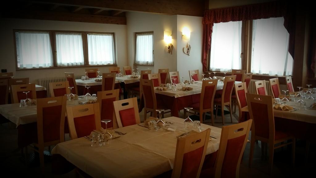 Caminetto Mountain Resort Lavarone Buitenkant foto