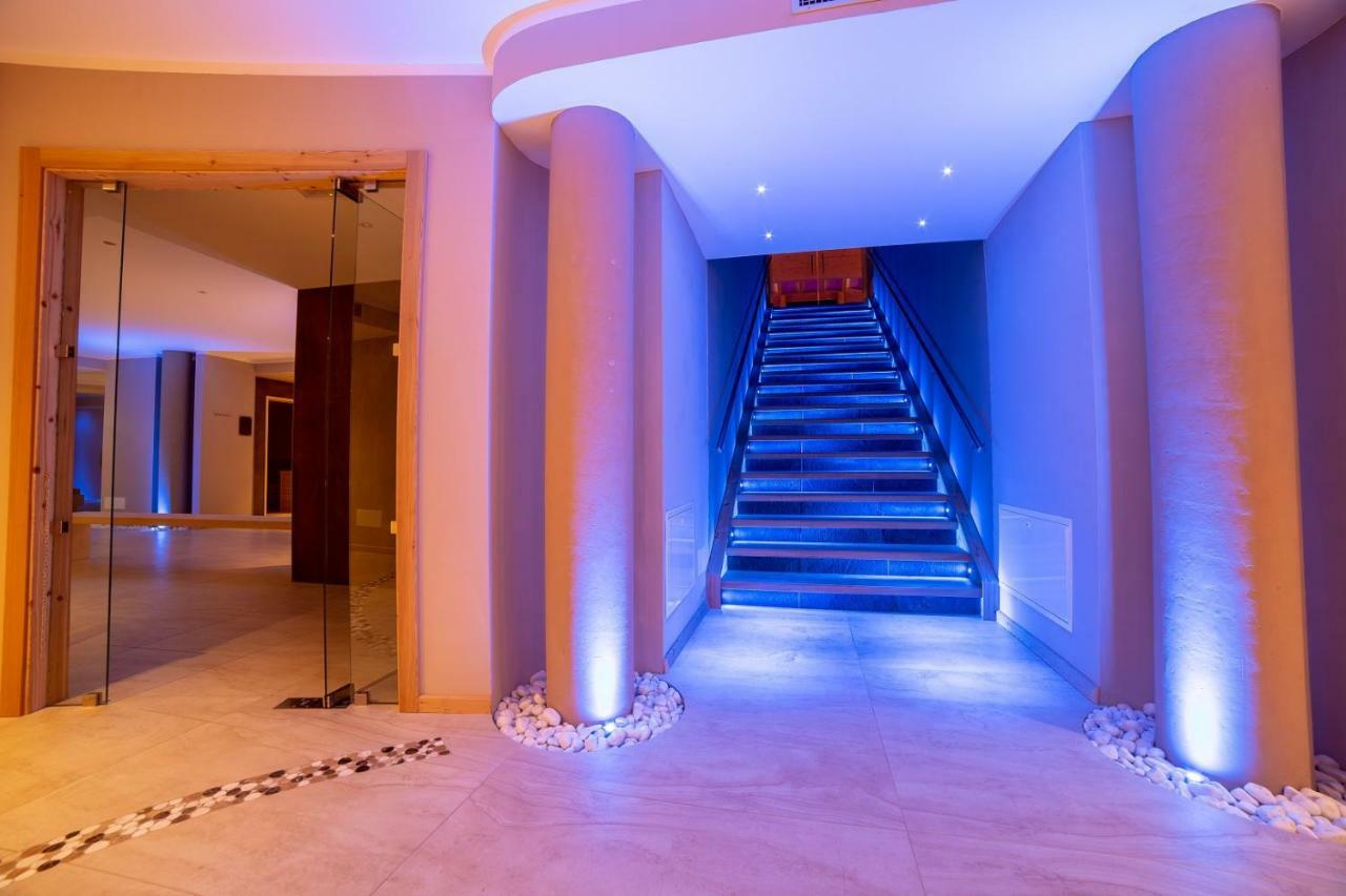Caminetto Mountain Resort Lavarone Buitenkant foto